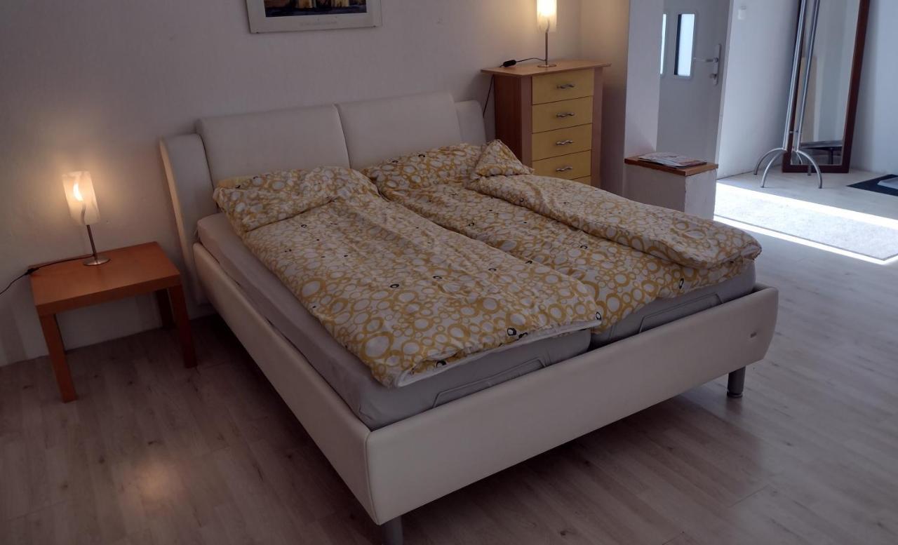 Kleines Gemuetliches Apartment In Zentraler Lage Prien am Chiemsee Dış mekan fotoğraf